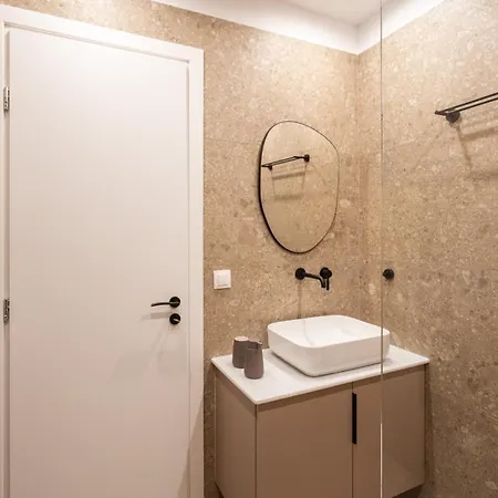 3br Petralona Escape *